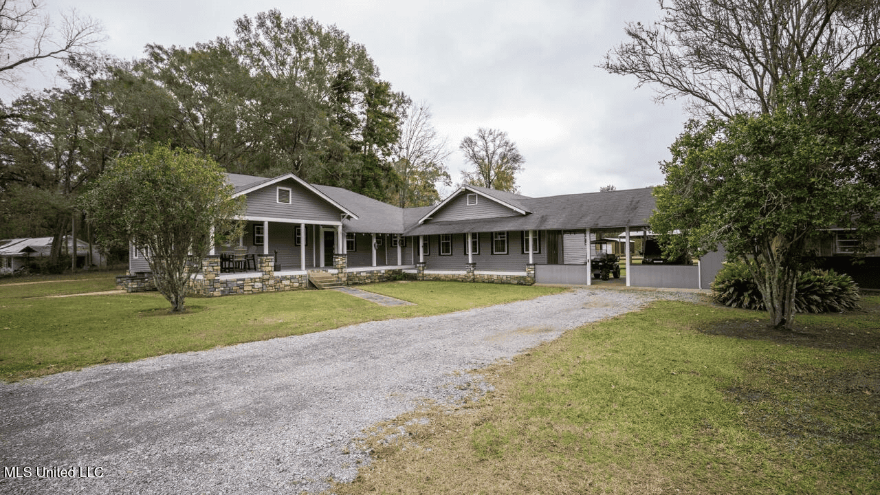 Woodville, MS – 40 Acres with Income-Producing Camp