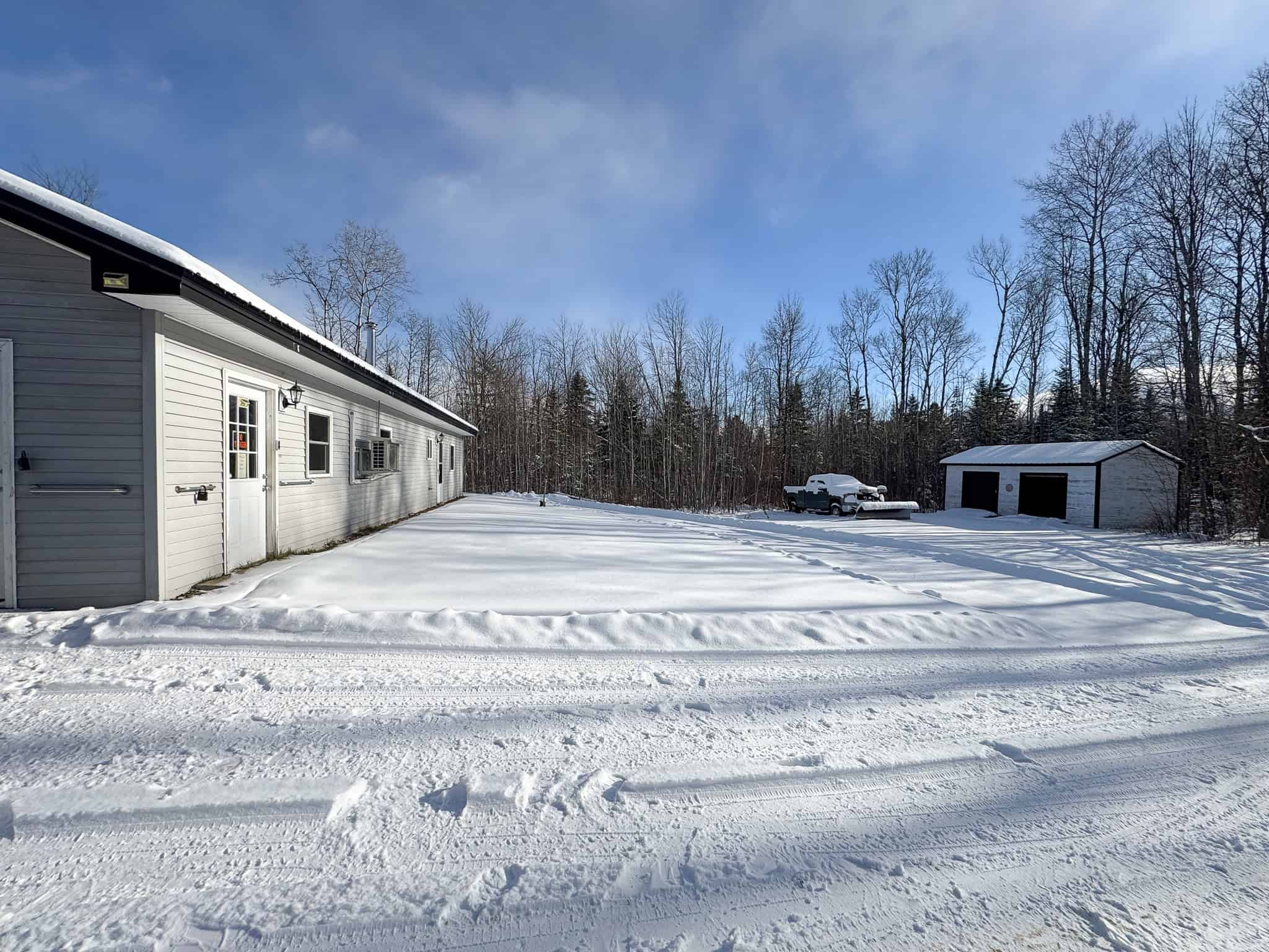 Private Home on 40 Acres – Stacyville, ME