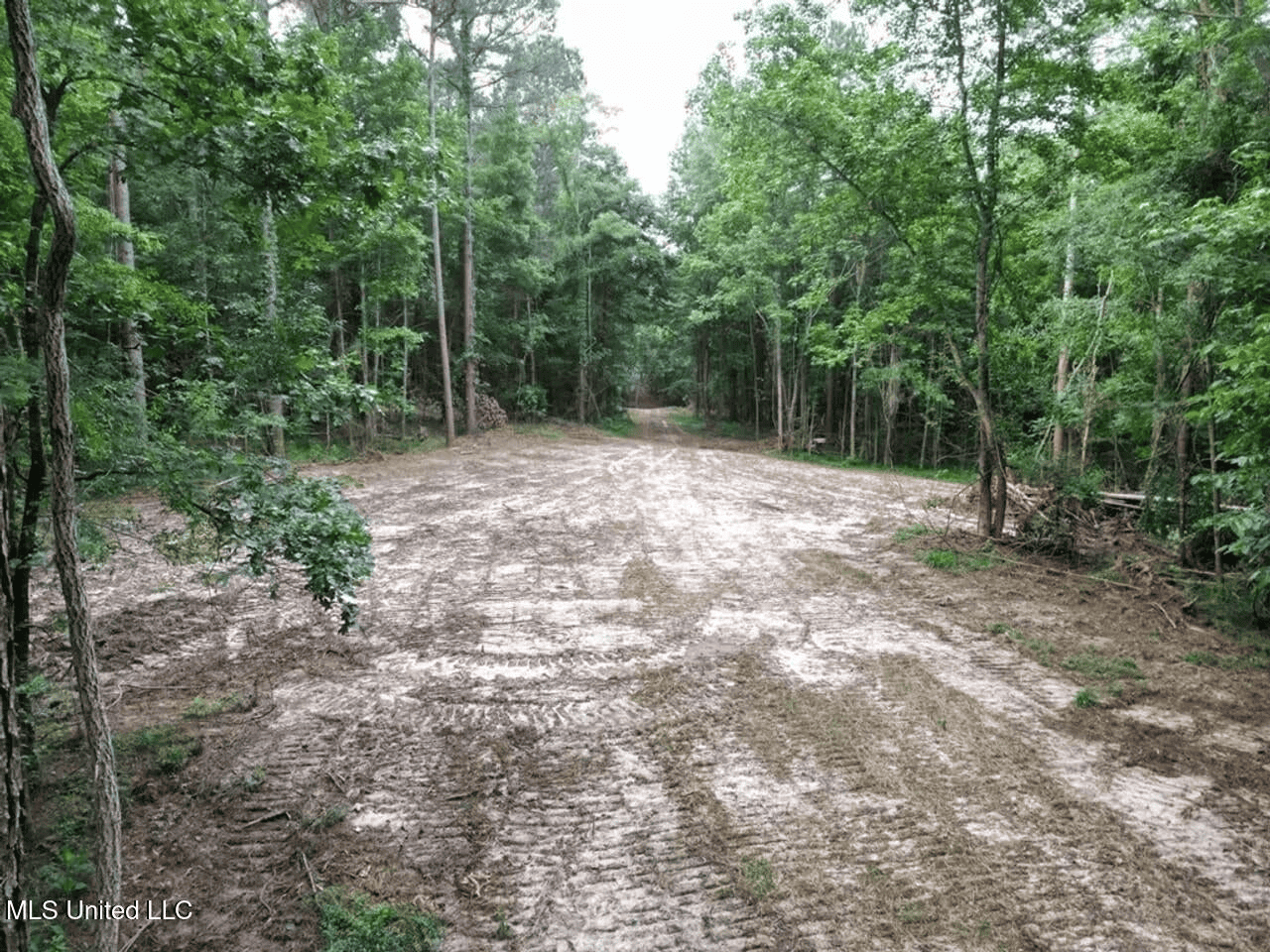 Roxie Mississippi – 94 Acre Recreational Retreat