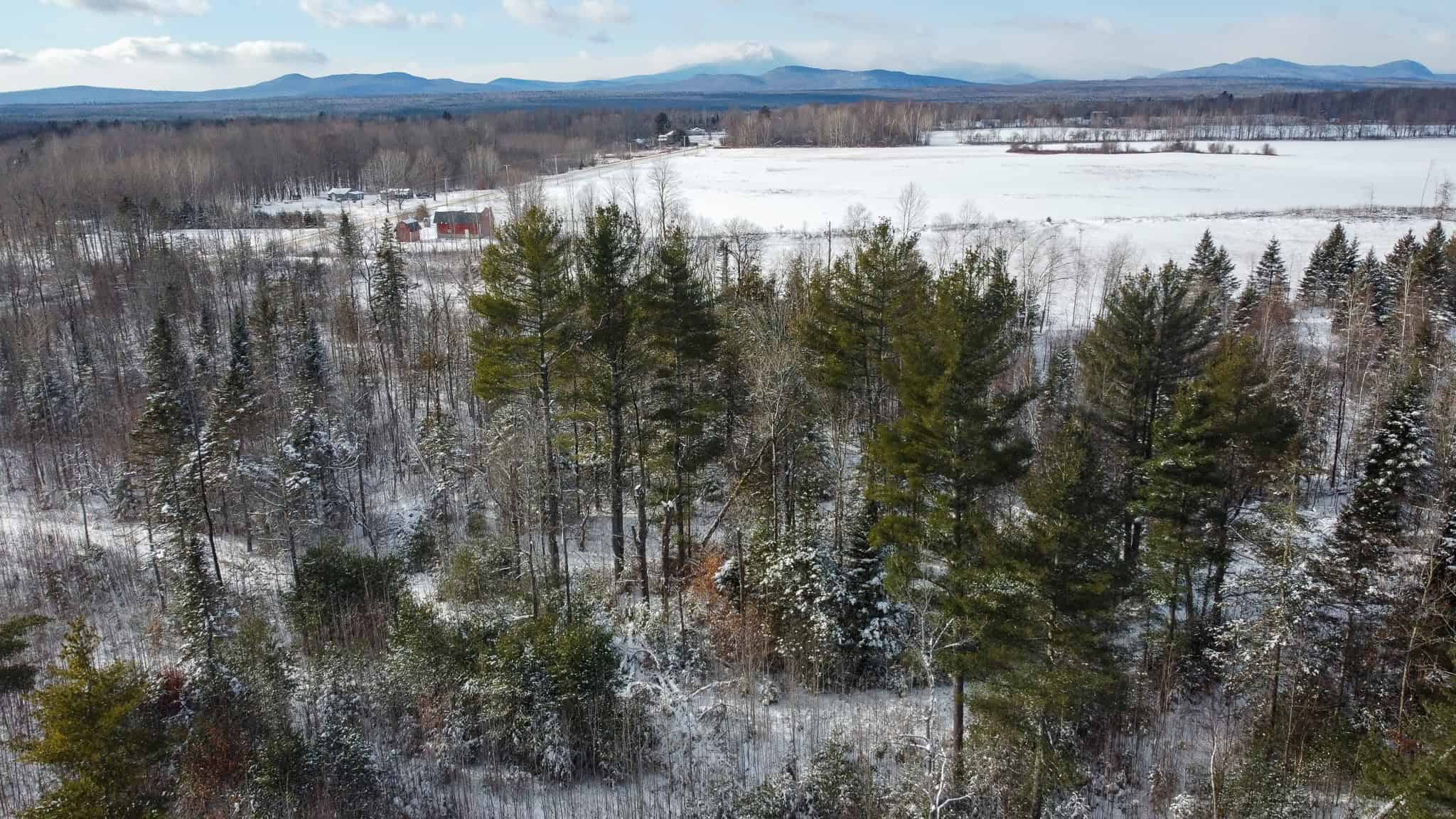 Private Home on 40 Acres – Stacyville, ME