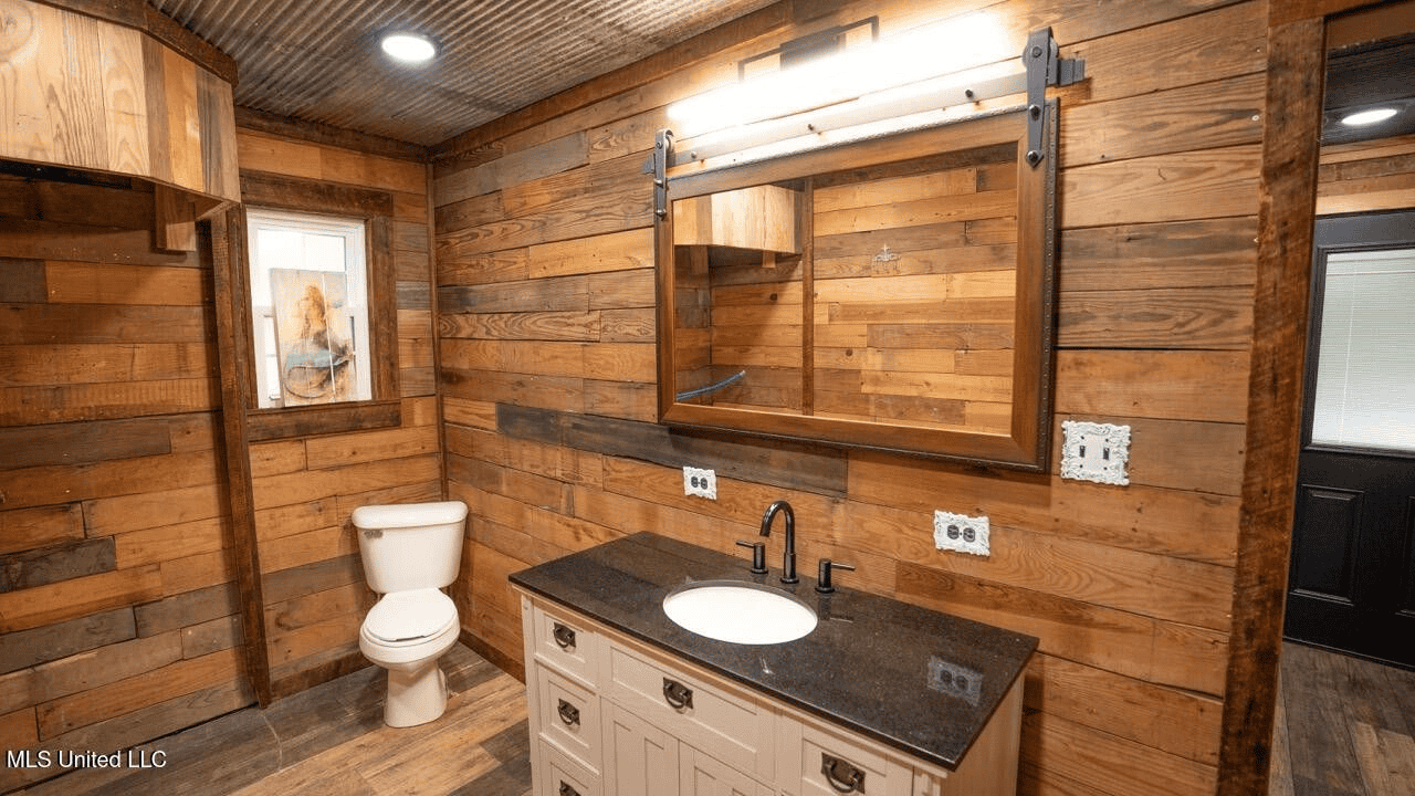 Woodville, MS – 40 Acres with Income-Producing Camp