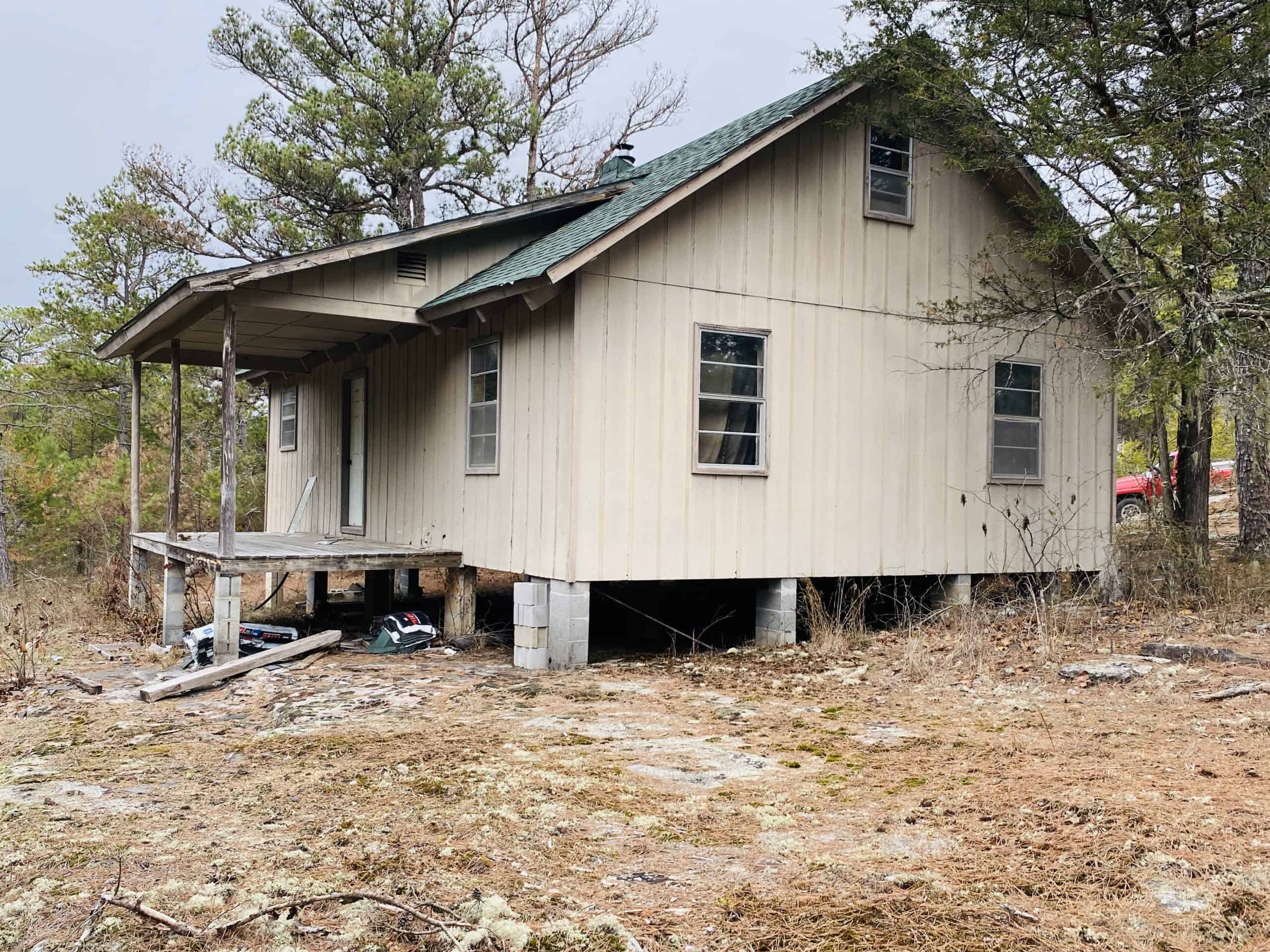 OFF-GRID CABIN AND ACREAGE FOR SALE IN NORTH CENTRAL ARKANSAS