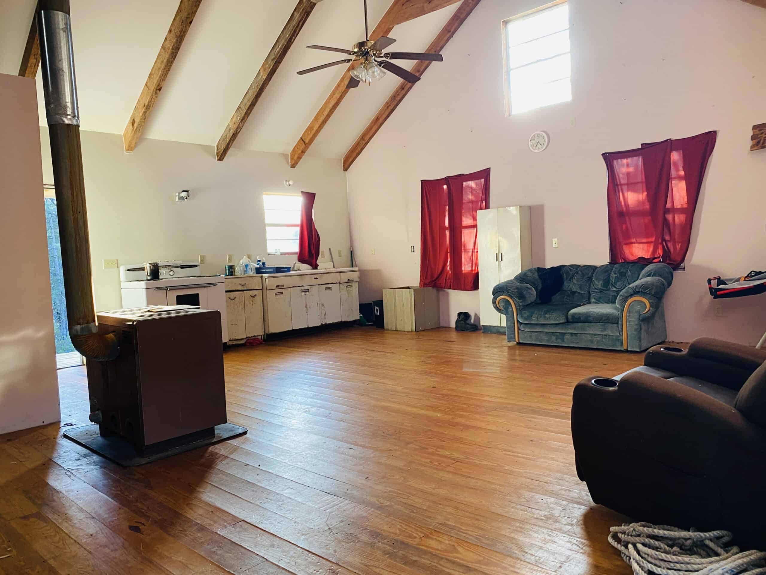 OFF-GRID CABIN AND ACREAGE FOR SALE IN NORTH CENTRAL ARKANSAS