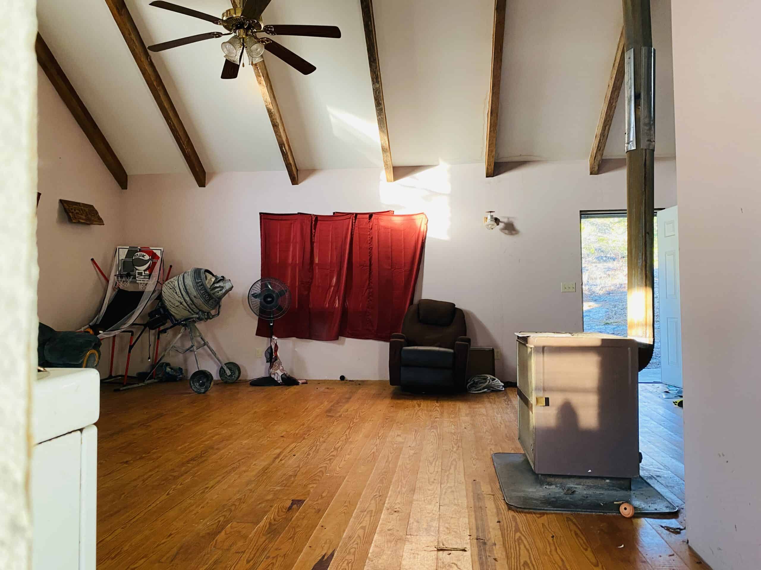 OFF-GRID CABIN AND ACREAGE FOR SALE IN NORTH CENTRAL ARKANSAS