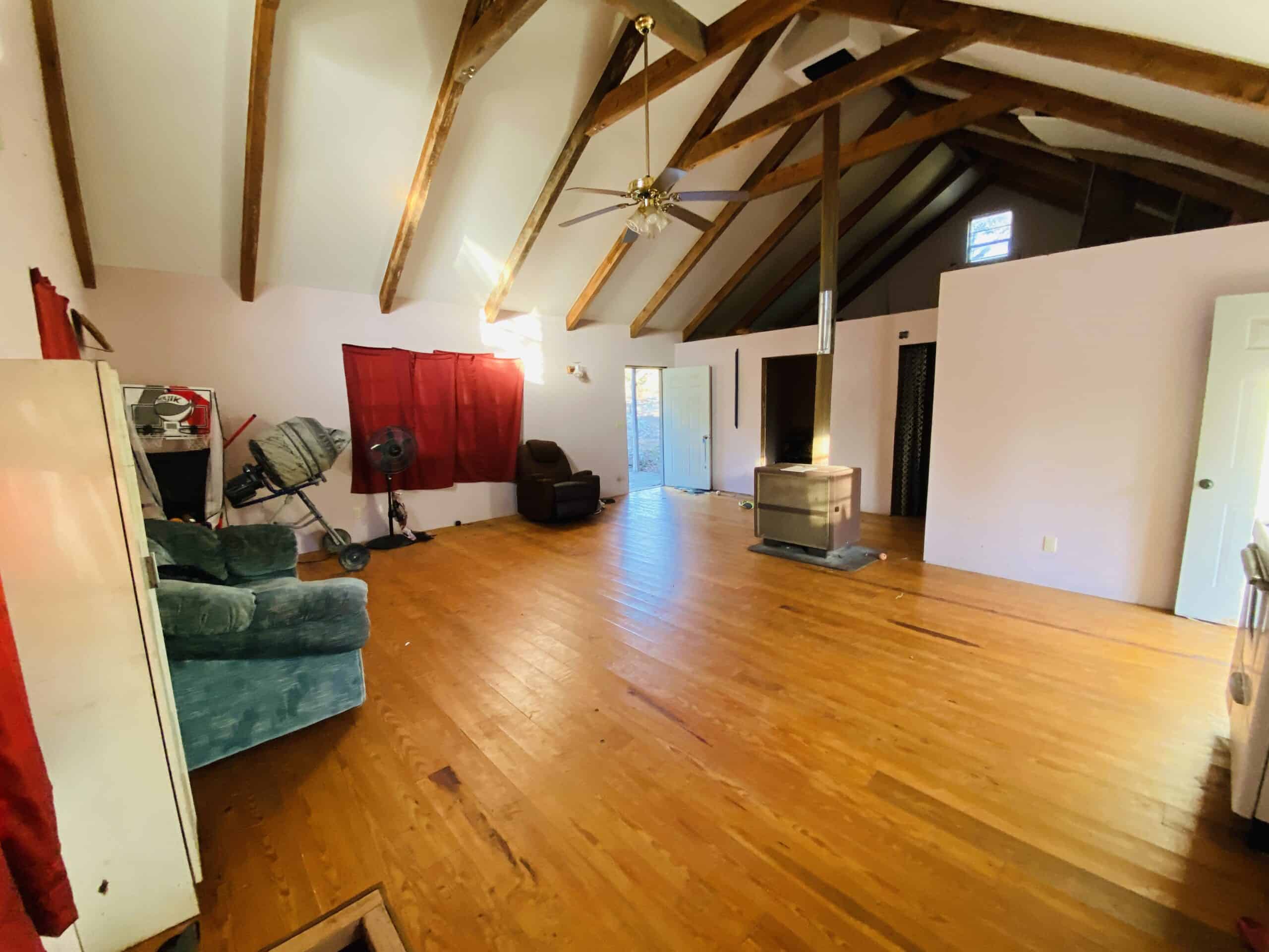 OFF-GRID CABIN AND ACREAGE FOR SALE IN NORTH CENTRAL ARKANSAS