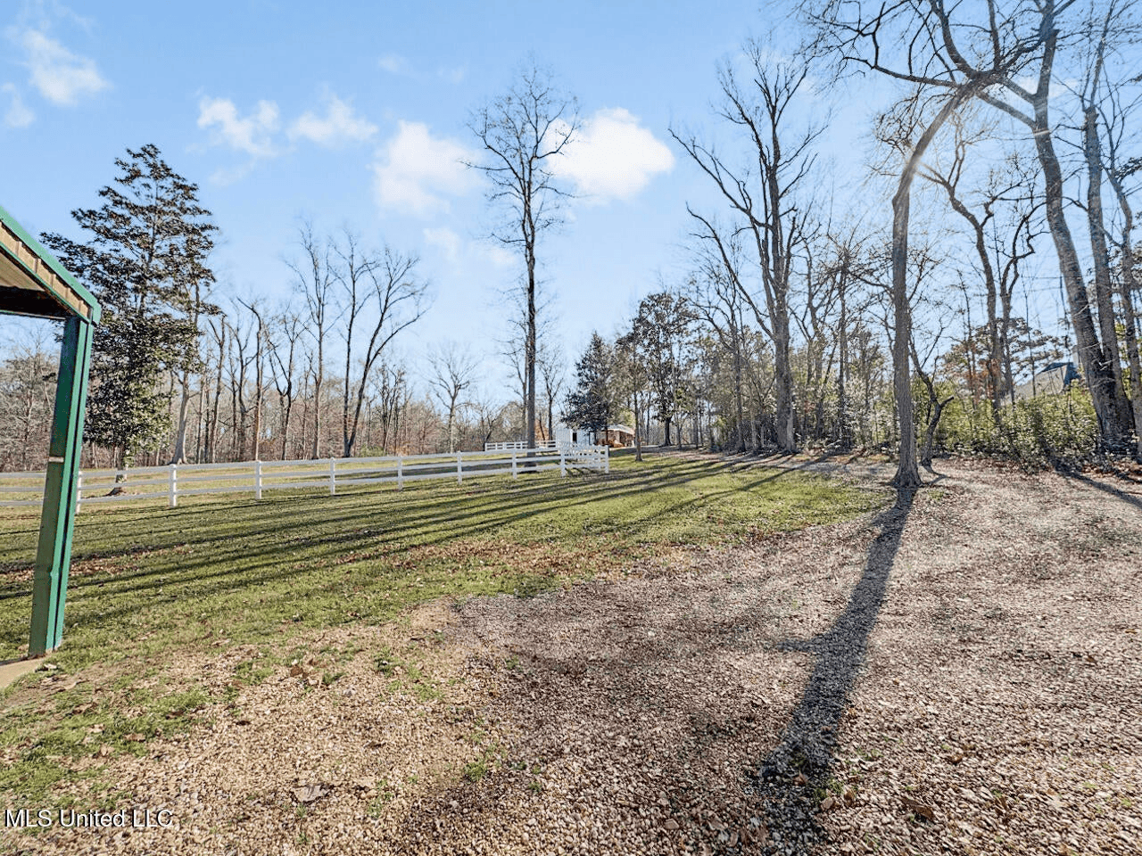 13645 LA Hwy 10, St. Francisville, LA Home on 19± Acres