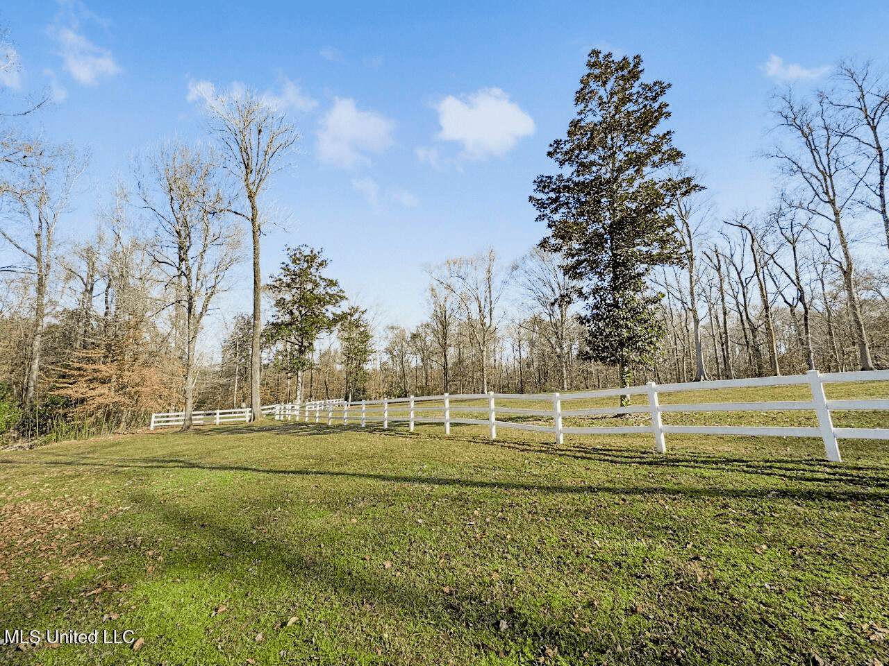 13645 LA Hwy 10, St. Francisville, LA Home on 19± Acres