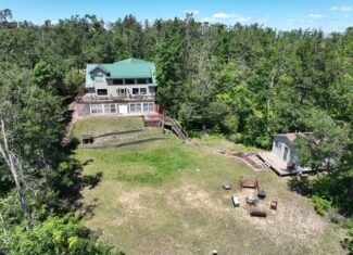 Hunting Land and Home in Atlanta, MI