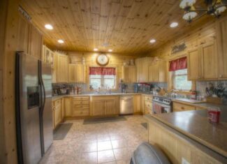 Hunting Land and Home in Atlanta, MI