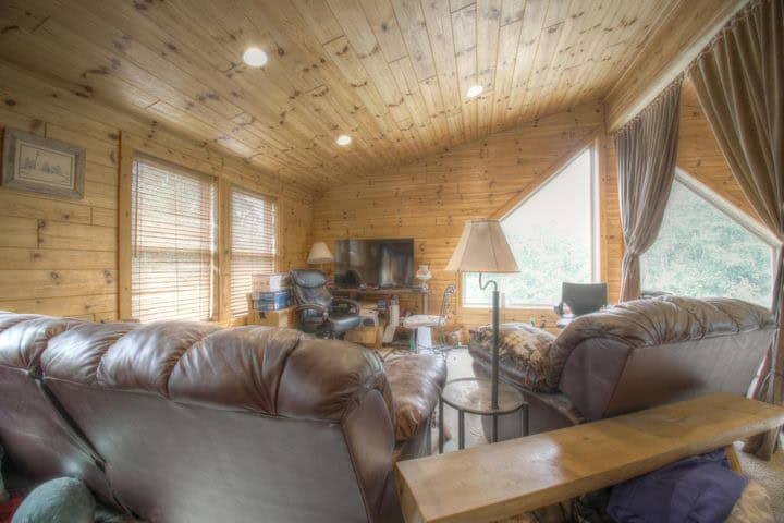 Hunting Land and Home in Atlanta, MI