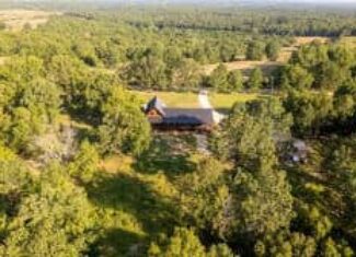 Log Cabin + 57 Acres in the Missouri Ozarks