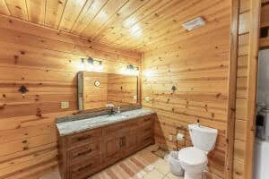 Log Cabin + 57 Acres in the Missouri Ozarks