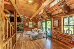 Log Cabin + 57 Acres in the Missouri Ozarks