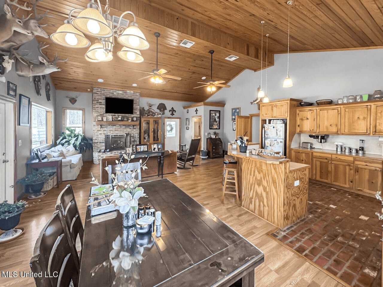 13645 LA Hwy 10, St. Francisville, LA Home on 19± Acres