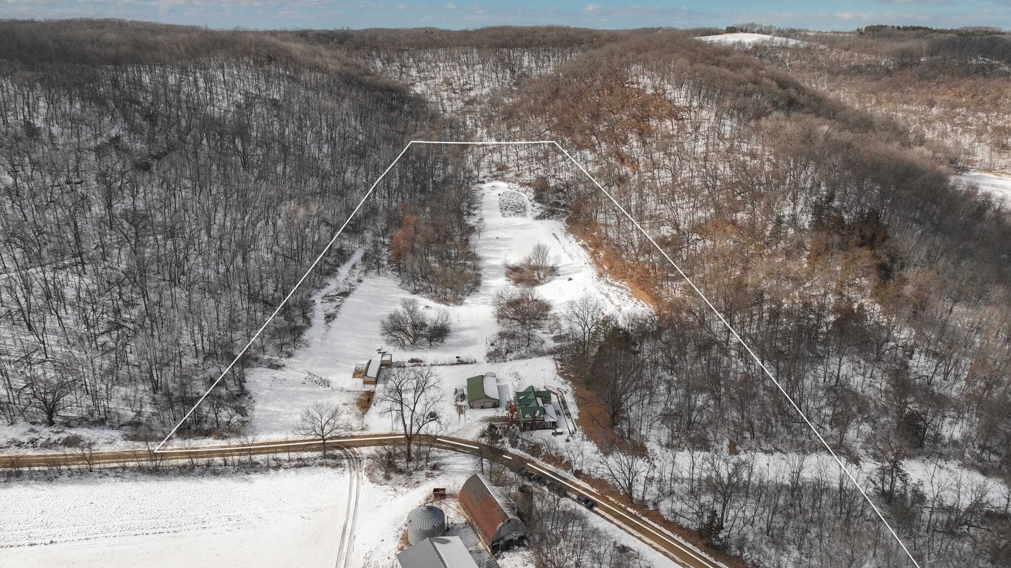 Dead-End Road 14-Acre Valley Estate with Dual Living Quarters Near Muscoda, WI