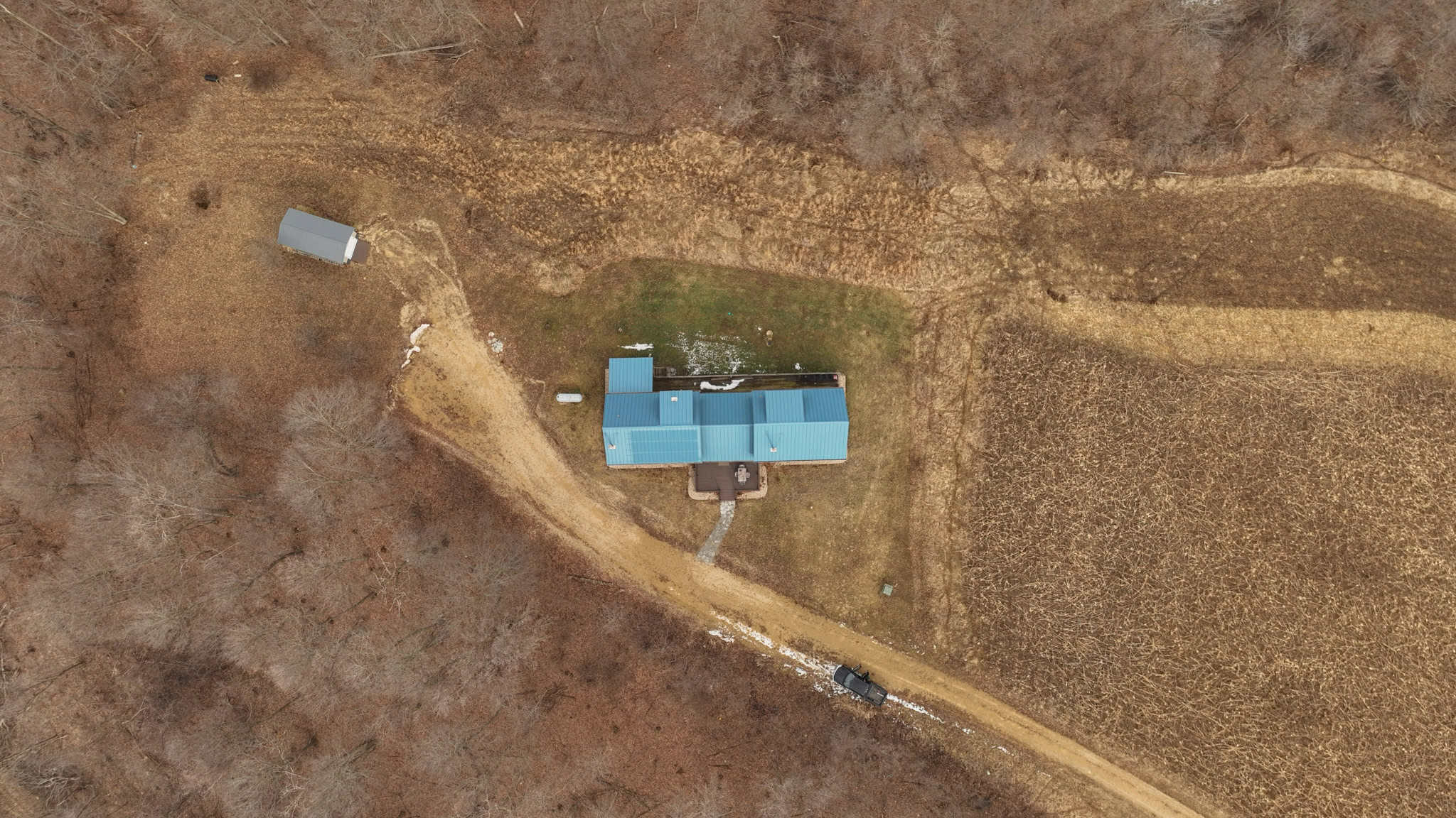 Blufftop Whitetail Estate – 39.21 Acres with Log Home & Trophy Deer Habitat in Richland County