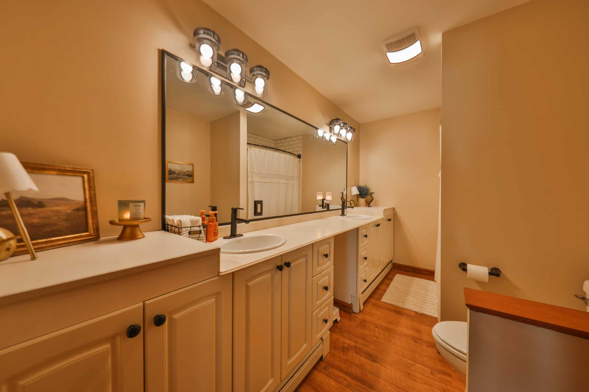 Dead-End Road 14-Acre Valley Estate with Dual Living Quarters Near Muscoda, WI
