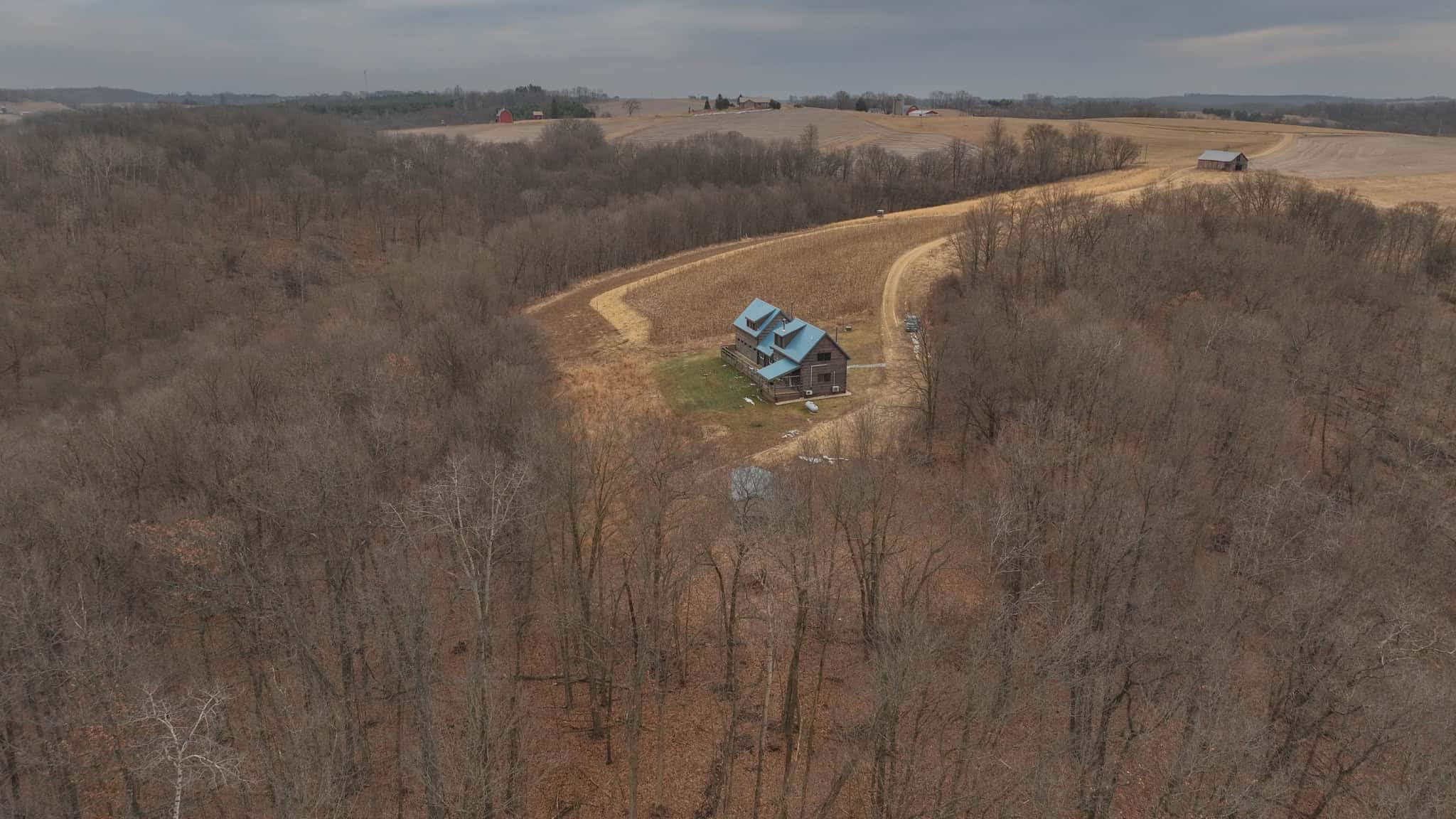 Blufftop Whitetail Estate – 39.21 Acres with Log Home & Trophy Deer Habitat in Richland County