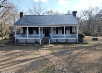 140 Acres with Farmhouse in Lorman, Mississippi