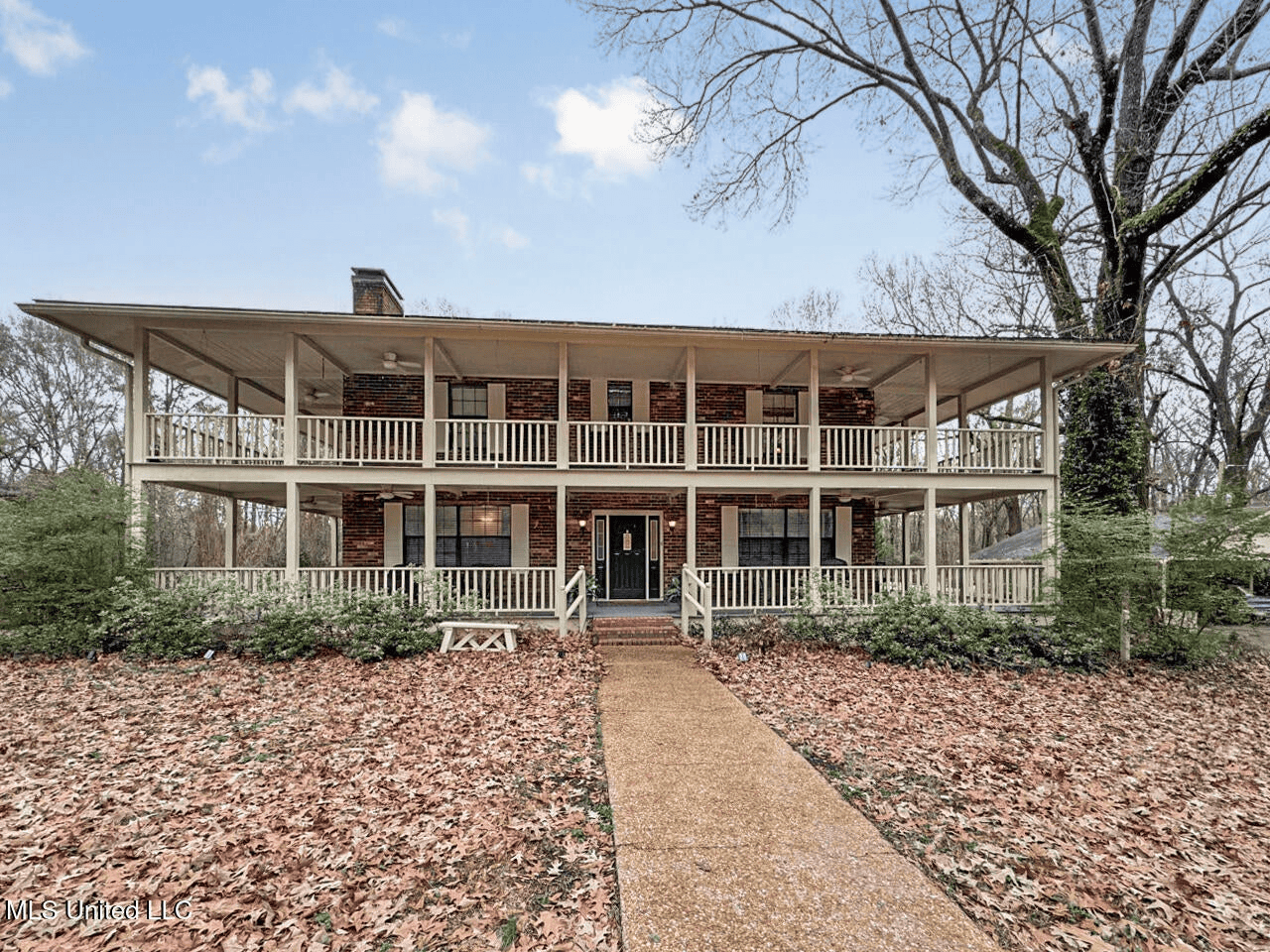 Luxury 5-Bed Home on 22 Acres in Kingston, Natchez, MS