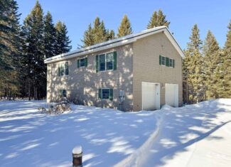 ICF Home on 20.5 Acres at the Gateway to the North Maine Woods