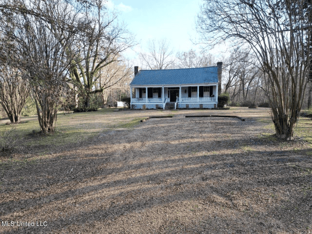 140 Acres with Farmhouse in Lorman, Mississippi
