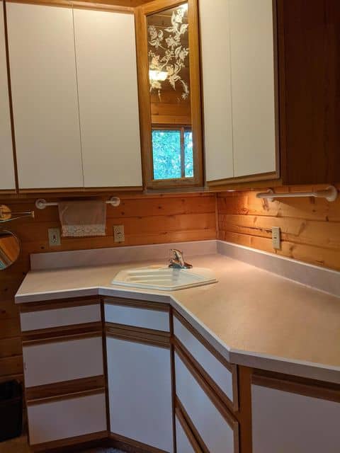 Private Canada Creek Ranch Cabin with Bunkhouse; Premier Hunting; Fishing