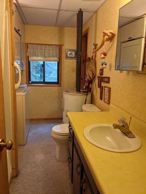 Private Canada Creek Ranch Cabin with Bunkhouse; Premier Hunting; Fishing