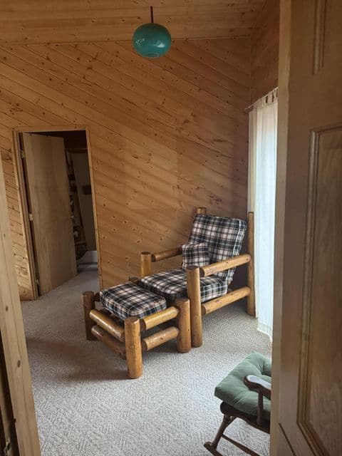 Private Canada Creek Ranch Cabin with Bunkhouse; Premier Hunting; Fishing