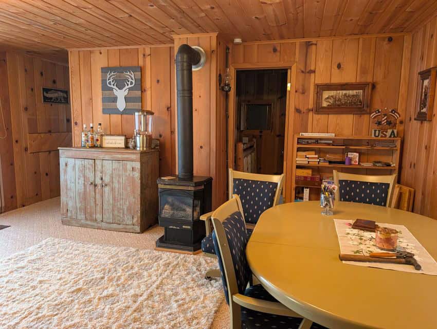 Private Canada Creek Ranch Cabin with Bunkhouse; Premier Hunting; Fishing