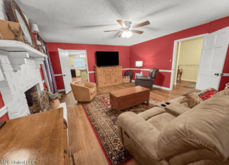Luxury 5-Bed Home on 22 Acres in Kingston, Natchez, MS