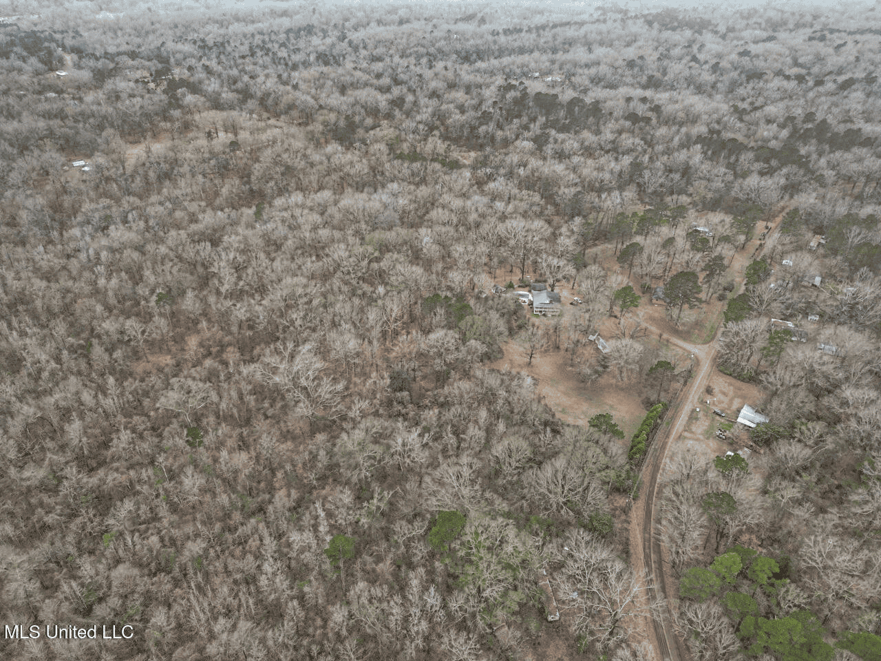 Luxury 5-Bed Home on 22 Acres in Kingston, Natchez, MS