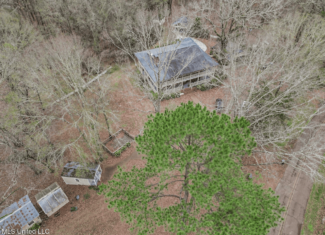 Luxury 5-Bed Home on 22 Acres in Kingston, Natchez, MS