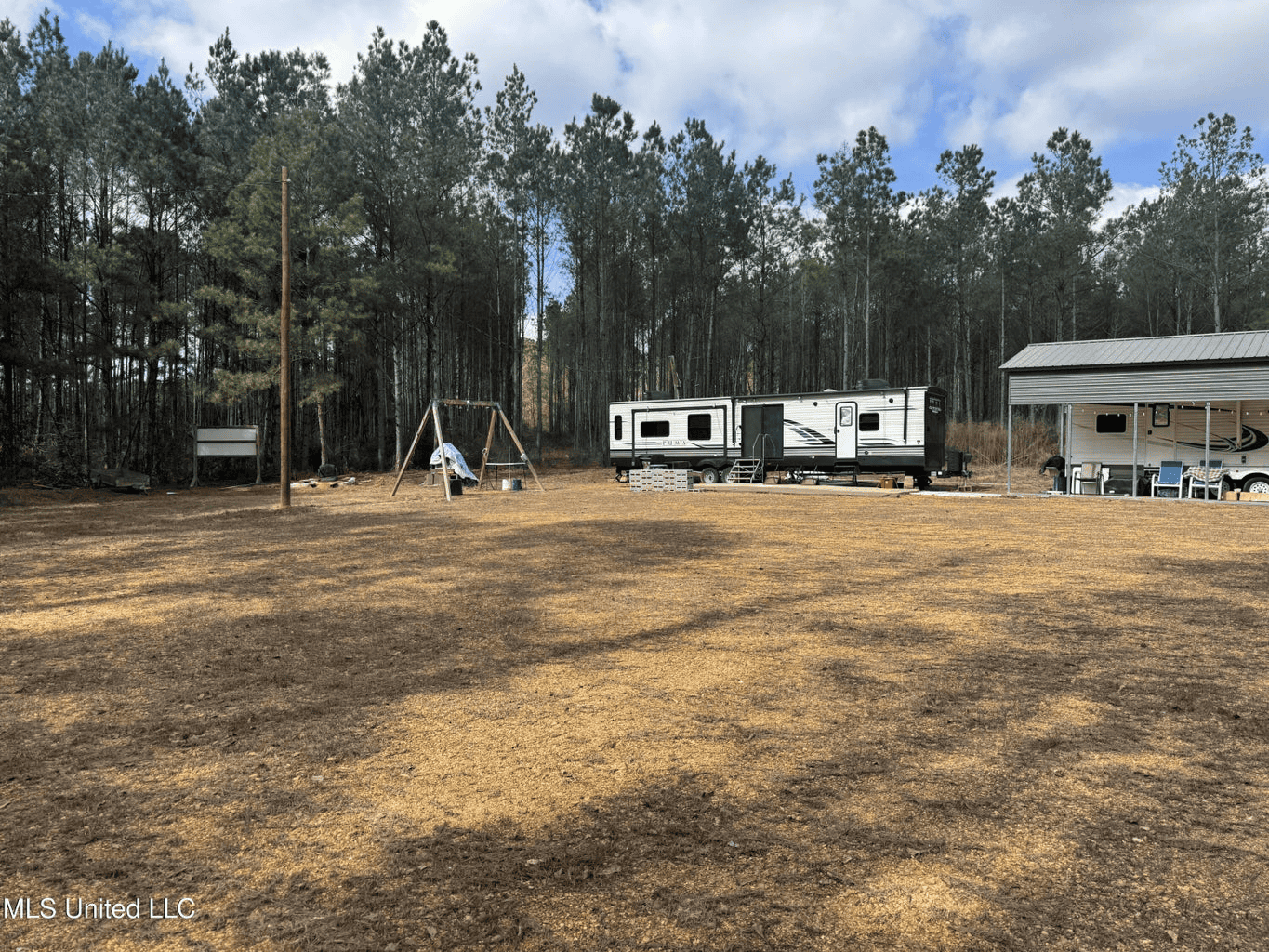 220 Acres South MS Hunting Tract with Camp/Homesite