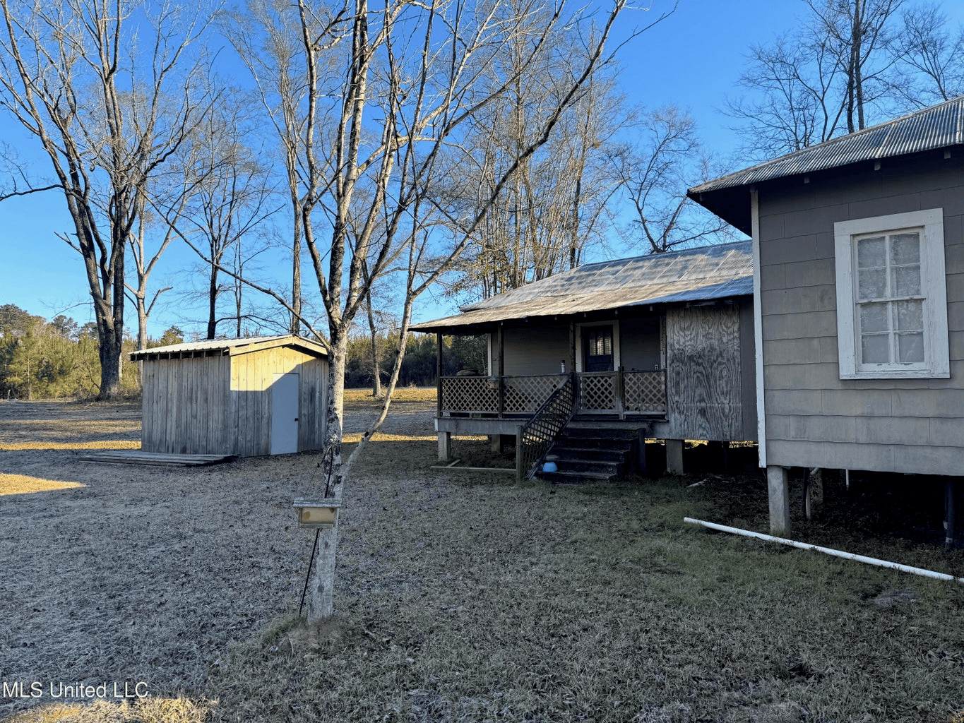 South MS Camp and Land Bordering the National Forest