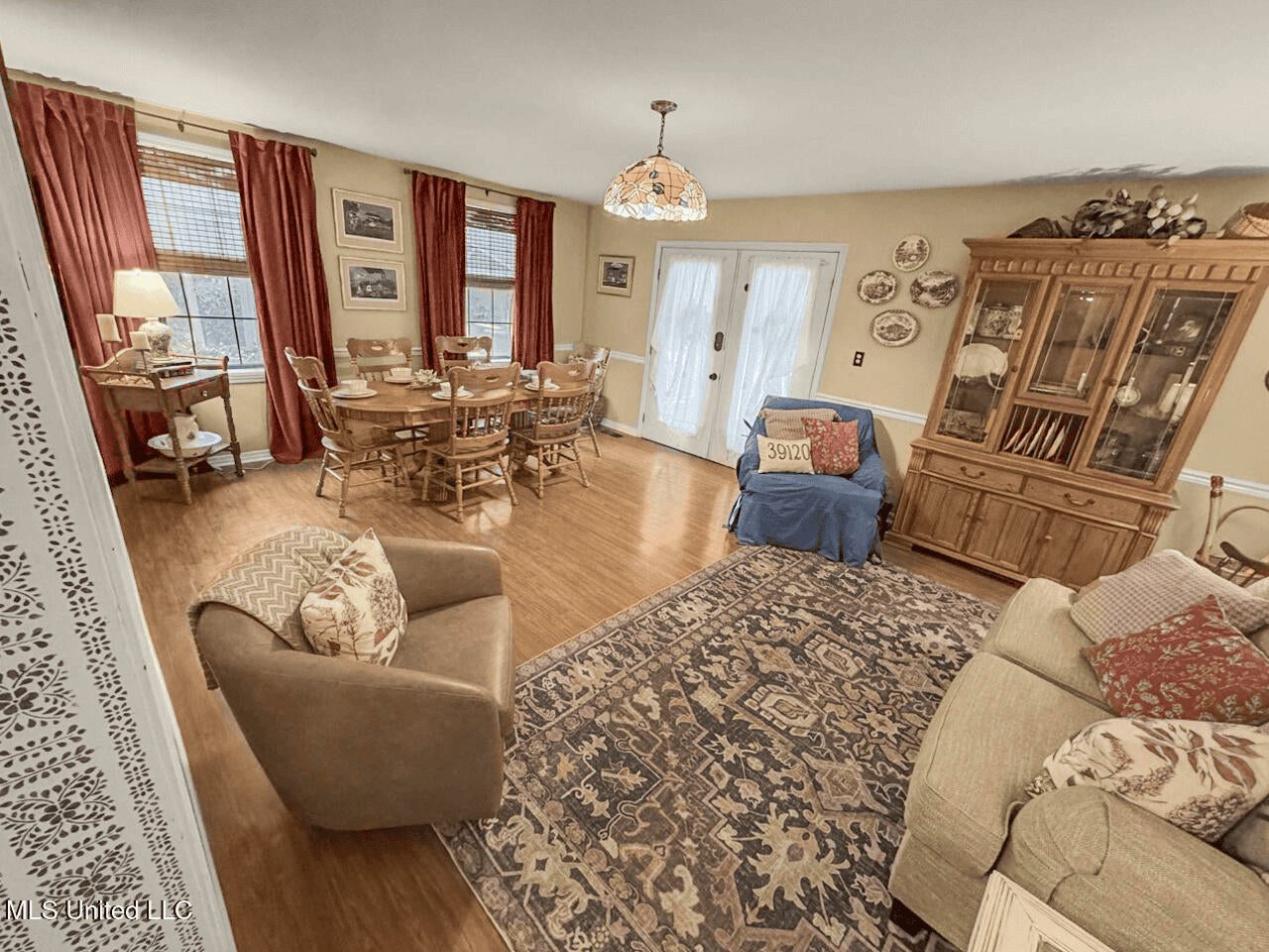 Luxury 5-Bed Home on 22 Acres in Kingston, Natchez, MS