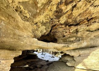 RIVERFRONT ACREAGE FOR SALE IN NORTH CENTRAL ARKANSAS