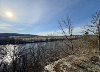 RIVERFRONT ACREAGE FOR SALE IN NORTH CENTRAL ARKANSAS