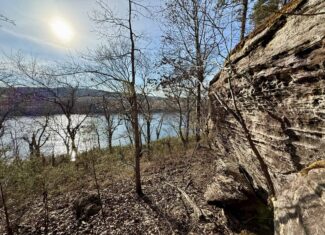 RIVERFRONT ACREAGE FOR SALE IN NORTH CENTRAL ARKANSAS