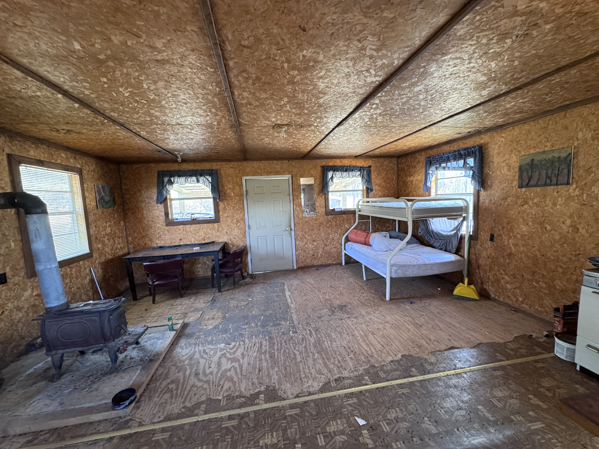LAND WITH OFF-GRID CABIN FOR SALE IN NORTH CENTRAL ARKANSAS