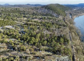 RIVERFRONT ACREAGE FOR SALE IN NORTH CENTRAL ARKANSAS