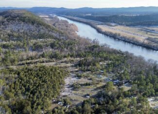 RIVERFRONT ACREAGE FOR SALE IN NORTH CENTRAL ARKANSAS