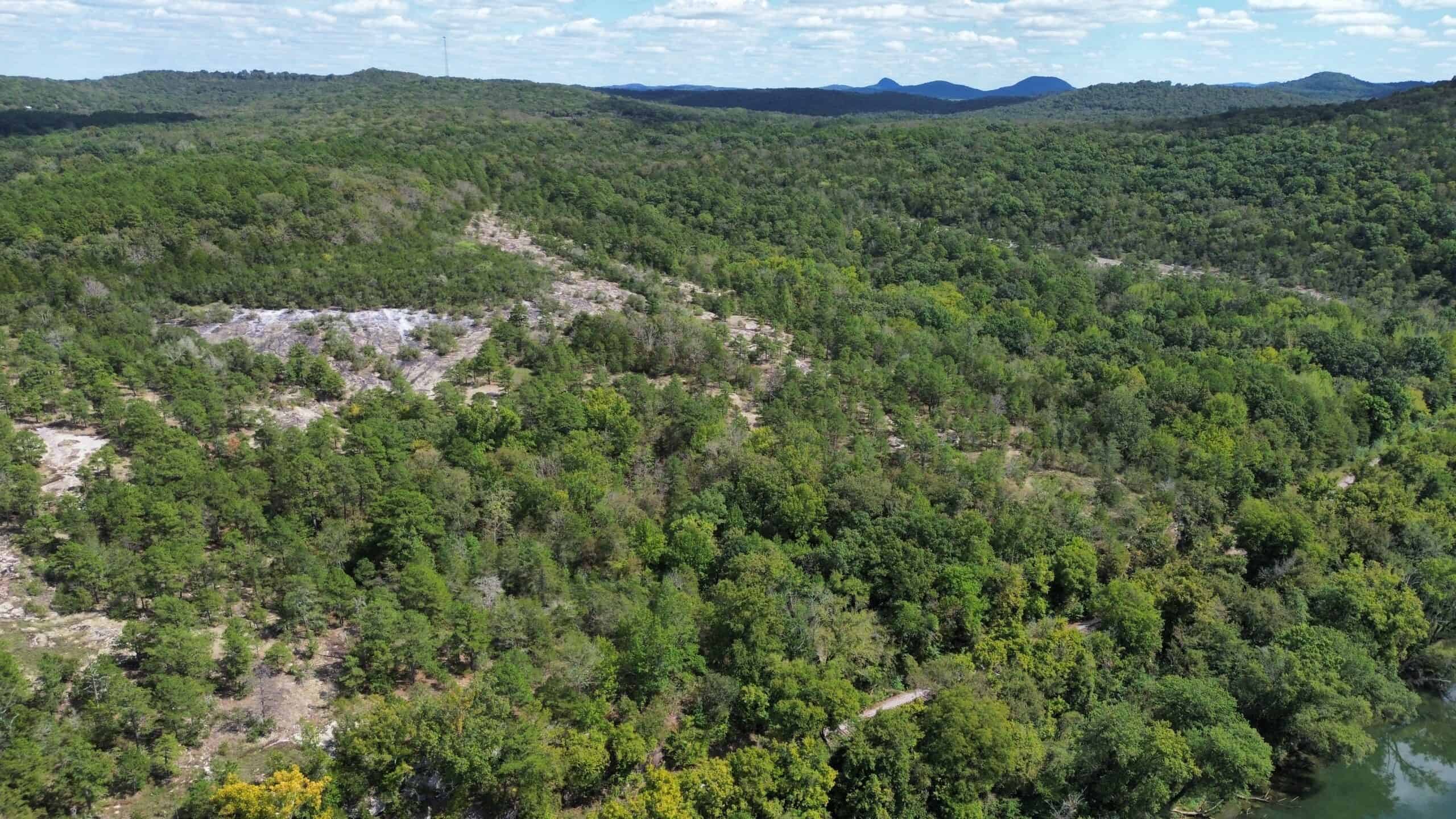 RIVERFRONT ACREAGE FOR SALE IN NORTH CENTRAL ARKANSAS