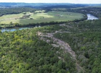 RIVERFRONT ACREAGE FOR SALE IN NORTH CENTRAL ARKANSAS