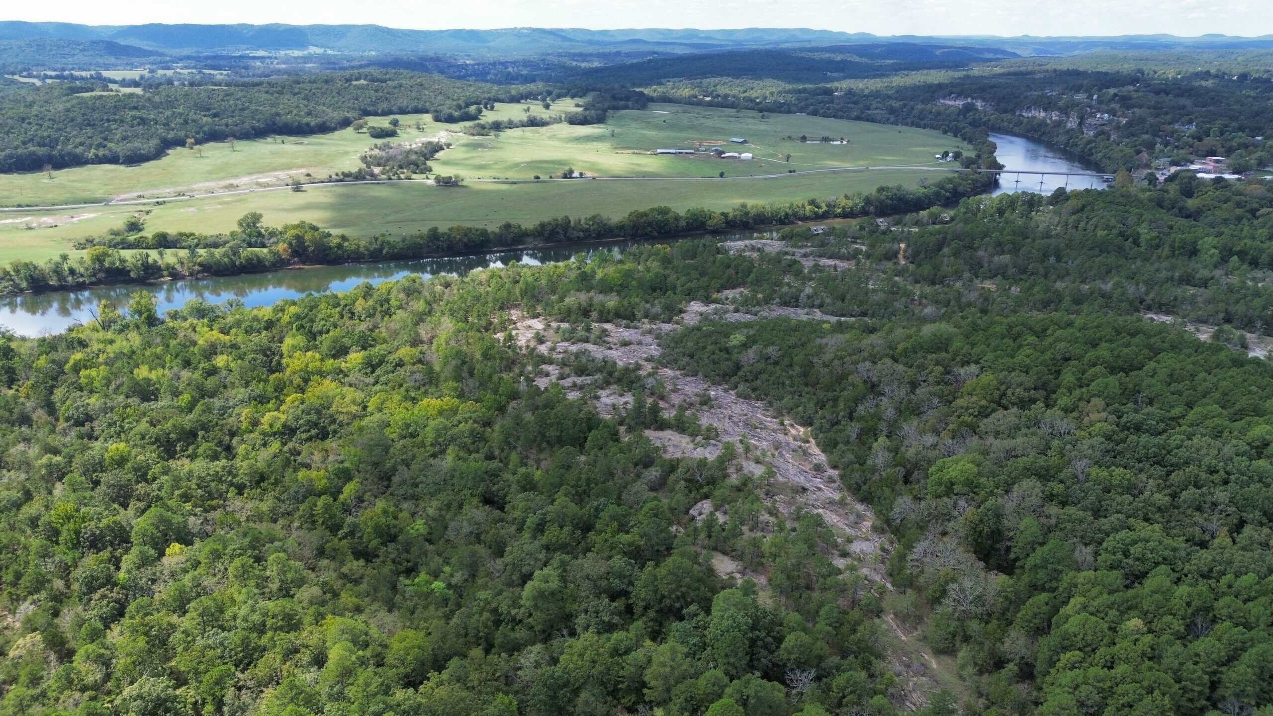 RIVERFRONT ACREAGE FOR SALE IN NORTH CENTRAL ARKANSAS