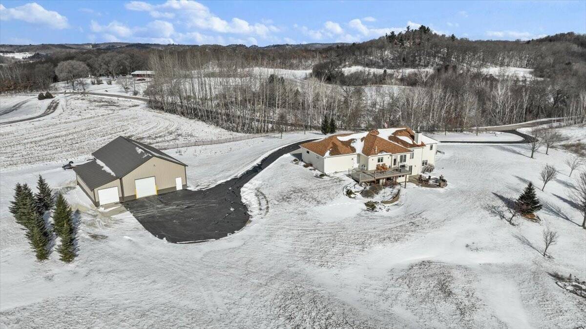 36.8± Acre Executive Estate in the Rolling Countryside of Jackson County