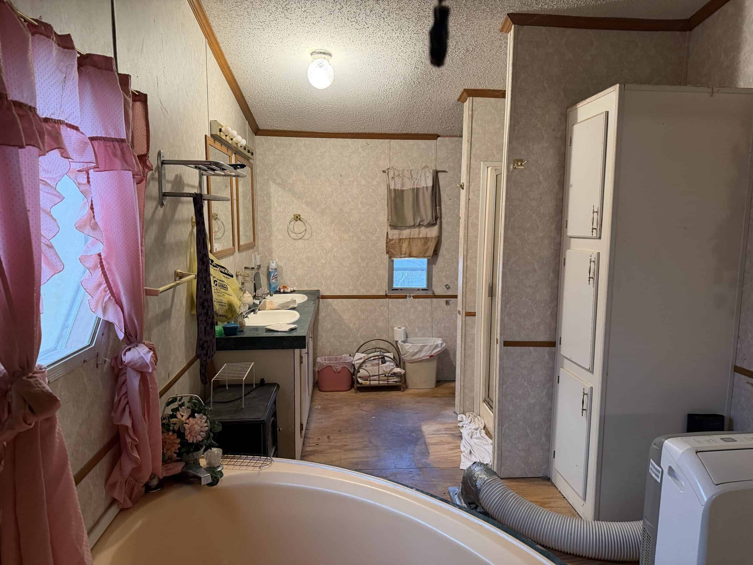 LAND & HOME FOR SALE IN TN, BASEMENT, WELL, CREEK, WOODED