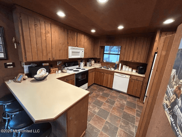 Osyka, MS 100± Acre Gated Estate with Lake & Home
