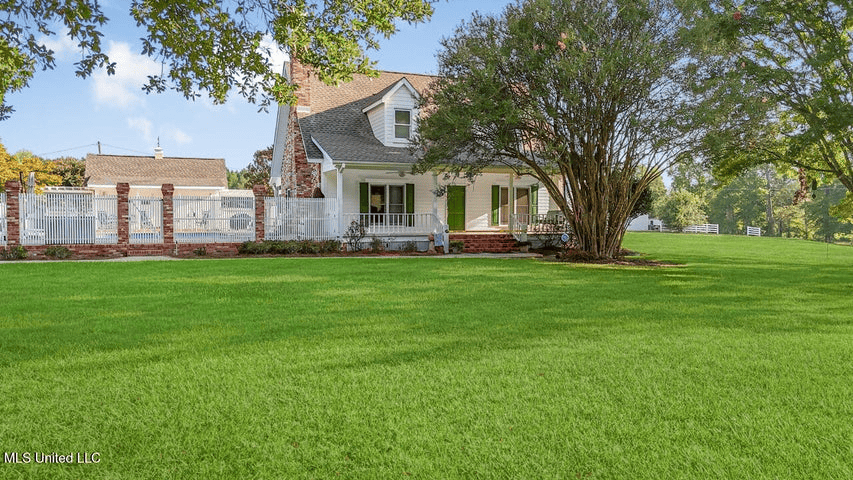 Osyka, MS 100± Acre Gated Estate with Lake & Home