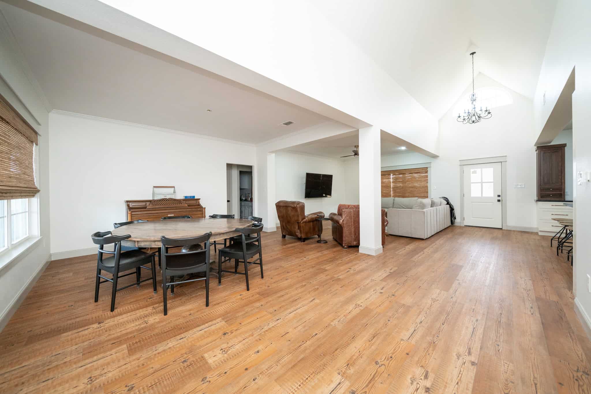 TexAz Ranch: 814-Acre Regenerative Legacy & Multi-Home Compound